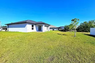 604 Wilmington, Cape Coral, FL 33993 - Photo 5