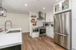 16509 Fox Den Ct, Miami Lakes, FL 33014 - Photo 7