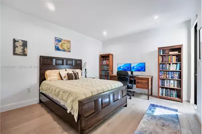 8267 NW 48th St, Doral, FL 33166 - Photo 33