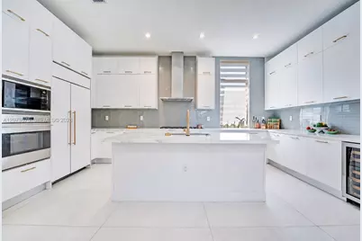 8267 NW 48th St, Doral, FL 33166 - Photo 15