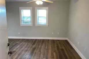 536 14th St, Miami Beach, FL 33139 - Photo 5
