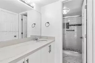 600 NE 36th St, Miami, FL 33137 - Photo 15