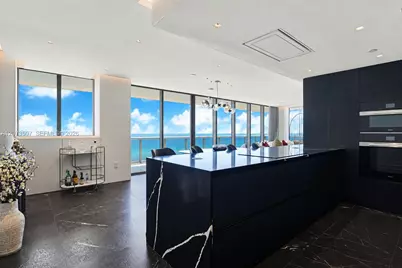 5875 Collins Ave #902, Miami Beach, FL 33140 - Photo 7