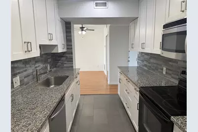 4200 Hillcrest Dr #809, Hollywood, FL 33021 - Photo 7
