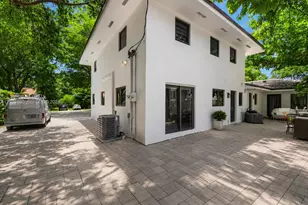 345 Sarto Ave, Coral Gables, FL 33134 - Photo 33