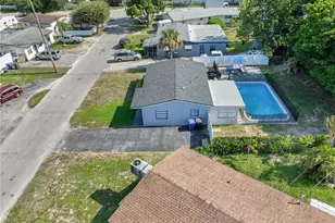 1610 S 24th Ct, Hollywood, FL 33020 - Photo 9
