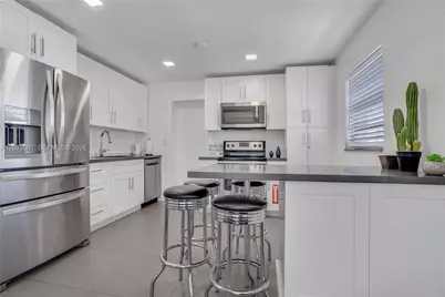 1610 S 24th Ct, Hollywood, FL 33020 - Photo 17