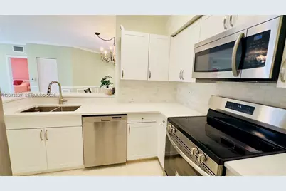 17125 N Bay Rd #3311, Sunny Isles Beach, FL 33160 - Photo 9
