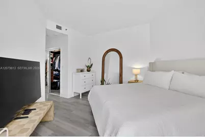 20185 E Country Club Dr #204, Aventura, FL 33180 - Photo 23