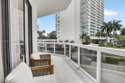 20185 E Country Club Dr #204, Aventura, FL 33180 - Photo 31