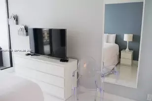 1717 N Bayshore Dr, Miami, FL 33132 - Photo 9