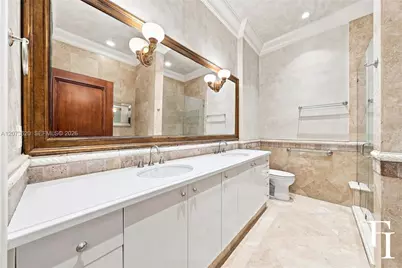60 Edgewater Dr #East, Coral Gables, FL 33133 - Photo 17