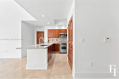 60 Edgewater Dr #East, Coral Gables, FL 33133 - Photo 5