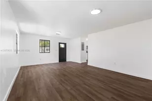 10204 SW 173rd St, Miami, FL 33157 - Photo 5