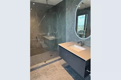 20 NE 11 #3003A, Miami, FL 33132 - Photo 3