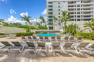 4001 S Ocean Dr, Hollywood, FL 33019 - Photo 33