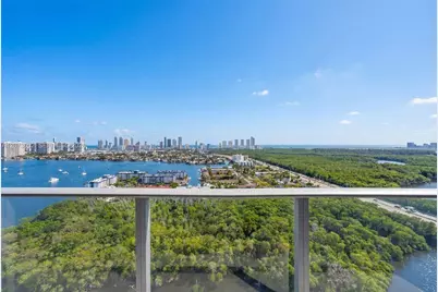 16385 Biscayne Blvd #2920, North Miami Beach, FL 33160 - Photo 1