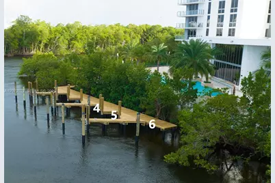16385 Biscayne Blvd #2920, North Miami Beach, FL 33160 - Photo 35