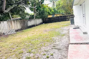 17521 NE 4th Ave, Miami, FL 33162 - Photo 11