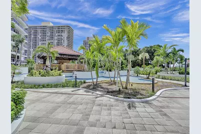 20281 E Country Club Dr #404, Aventura, FL 33180 - Photo 9