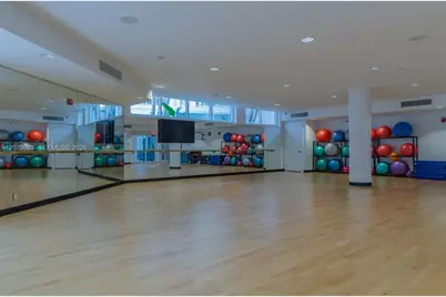 20281 E Country Club Dr #404, Aventura, FL 33180 - Photo 21