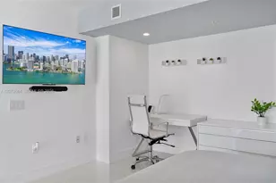 41 SE 5th St, Miami, FL 33131 - Photo 21