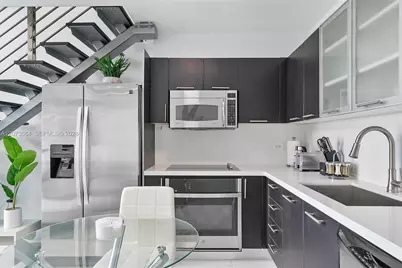 41 SE 5th St #1111, Miami, FL 33131 - Photo 9