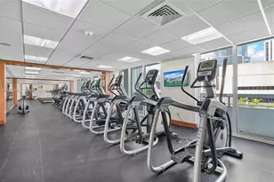 41 SE 5th St, Miami, FL 33131 - Photo 33