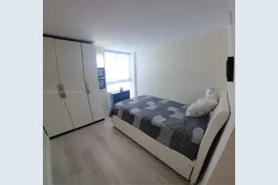3200 Collins Ave #9-1, Miami Beach, FL 33140 - Photo 15