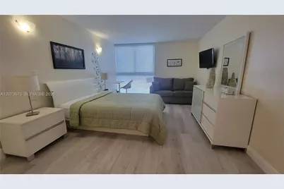 3200 Collins Ave #9-1, Miami Beach, FL 33140 - Photo 11