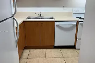 411 Executive Center Dr, West Palm Beach, FL 33401 - Photo 3