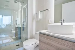 121 NE 34th St, Miami, FL 33137 - Photo 23
