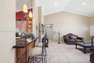 8635 SW 15th St, Pembroke Pines, FL 33025 - Photo 9