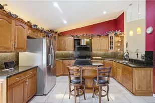 8635 SW 15th St, Pembroke Pines, FL 33025 - Photo 11