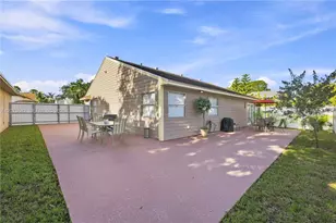8635 SW 15th St, Pembroke Pines, FL 33025 - Photo 31