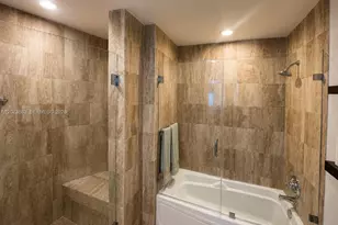 300 S Biscayne Blvd, Miami, FL 33131 - Photo 15