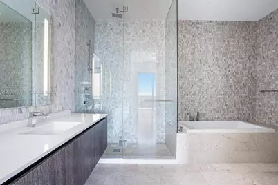 88 SW 7th St #4004, Miami, FL 33130 - Photo 19