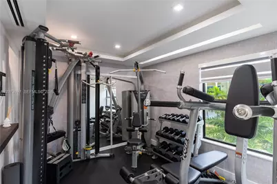 5601 N Ocean Dr, Hollywood, FL 33019 - Photo 23