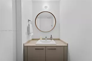 1010 Brickell Ave, Miami, FL 33131 - Photo 15