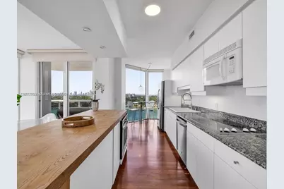 4779 Collins Ave #1005, Miami Beach, FL 33140 - Photo 7