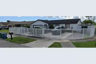13390 SW 257th Ter, Homestead, FL 33032 - Photo 3