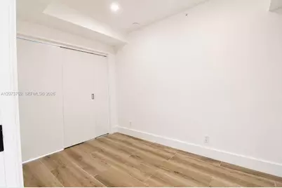 5601 Collins Ave #1009, Miami Beach, FL 33140 - Photo 27