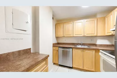 9360 Fontainebleau Blvd #510, Miami, FL 33172 - Photo 5