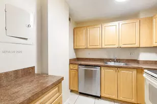 9360 Fontainebleau Blvd, Miami, FL 33172 - Photo 5