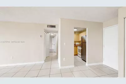 9360 Fontainebleau Blvd #510, Miami, FL 33172 - Photo 3