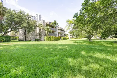 8335 SW 72nd Ave #205D, Miami, FL 33143 - Photo 37
