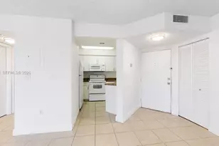 8215 SW 152nd Ave, Miami, FL 33193 - Photo 5
