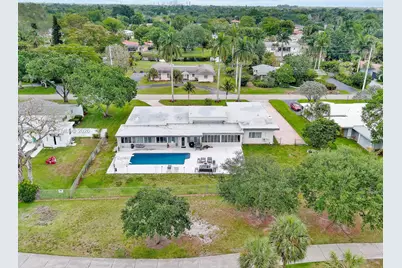 621 E Tropical Way, Plantation, FL 33317 - Photo 43