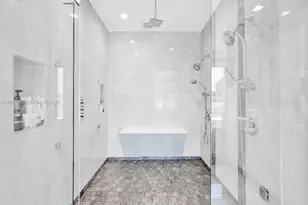 621 E Tropical Way, Plantation, FL 33317 - Photo 23