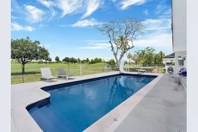 621 E Tropical Way, Plantation, FL 33317 - Photo 1